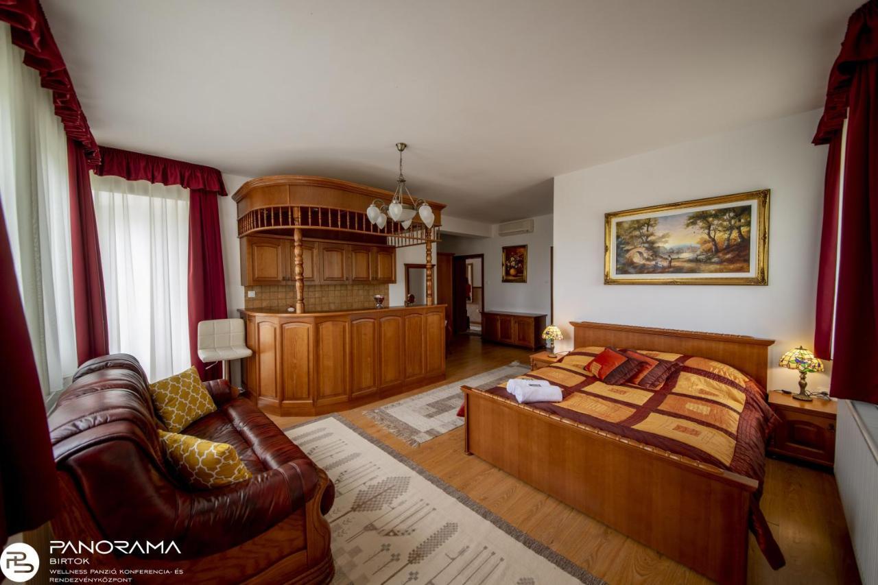 Panorama Birtok - Wellness Panzio, Konferencia Es Rendezvenykoezpont Bed and Breakfast Győrújbarát Εξωτερικό φωτογραφία